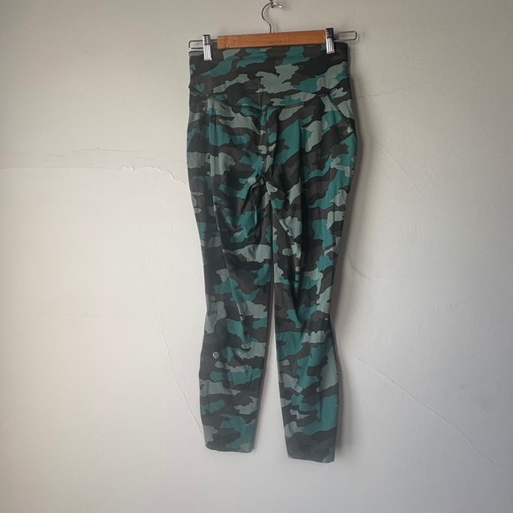 Lululemon Base Pace High-Rise Running Tight Heritage 365 Camo Tidewater Size 8 - Picture 4 of 8